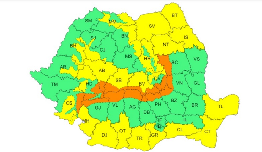 Meteorologii au emis patru avertizări de vreme rea pentru marți