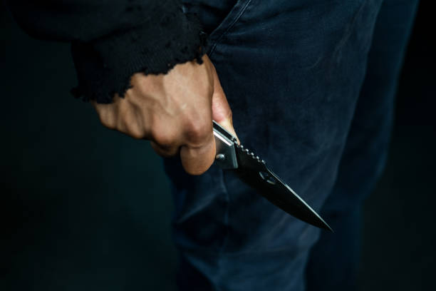 Un tânăr de 23 de ani a murit și alți trei au fost înjunghiați