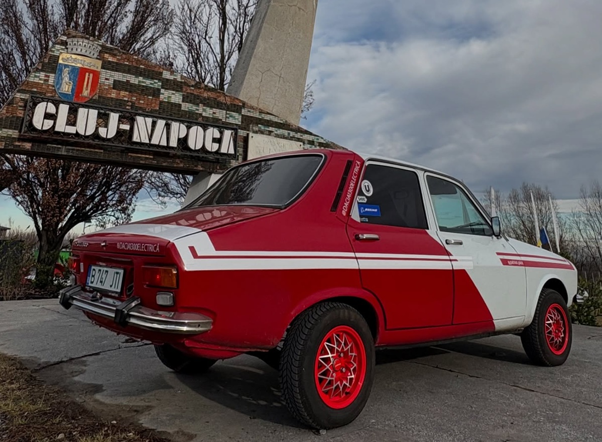 Un pilot din Cluj deține prima Dacie 1300 transformată în mașină electrică din România