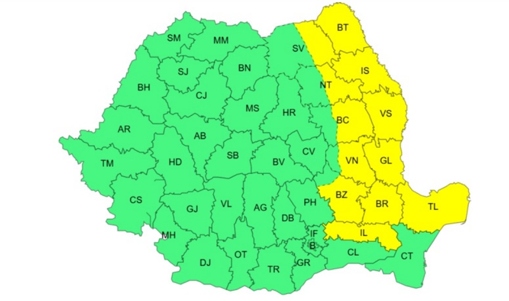 Ninsori și precipitații mixte afectează toată țara până marți