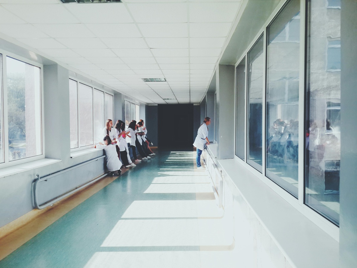 Inițiatorii proiectului de lege spun că România are nevoie de o schimbare radicală a abordării consumului de droguri. Foto: pexels.com