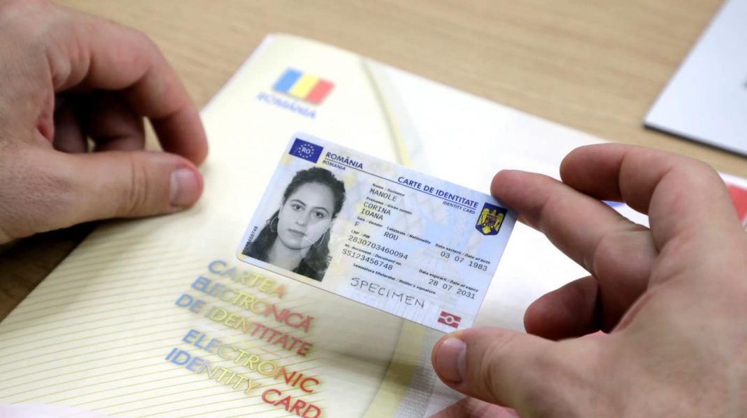 Florești devine prima comună din România care emite noile cărți electronice de identitate | Foto: MAI