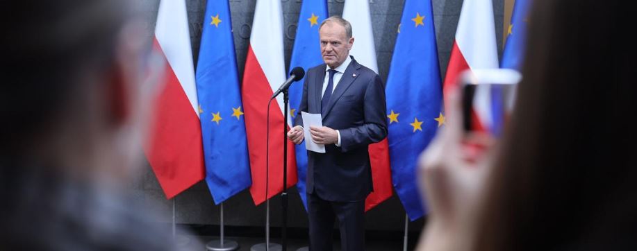 Polonia limitează dreptul de azil