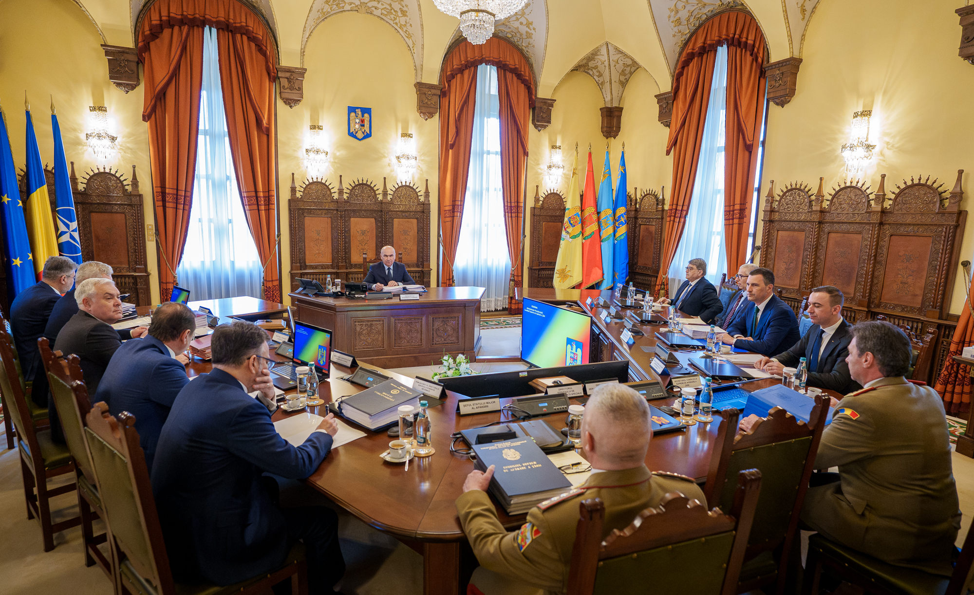 România va continua să sprijine Ucraina și va investi mai mult în apărare. Decizia CSAT|În imagine: Ședință CSAT