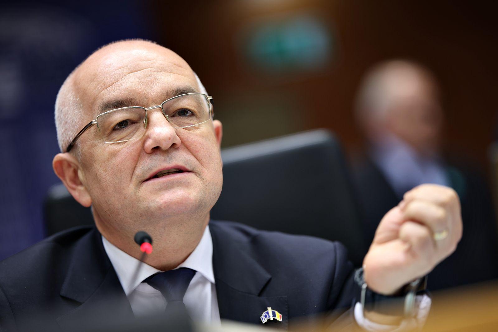 Emil Boc: „Europa nu trebuie să aleagă între apărare și coeziune. Trebuie să le facem pe amândouă”|Foto: EPP Group CoR - X