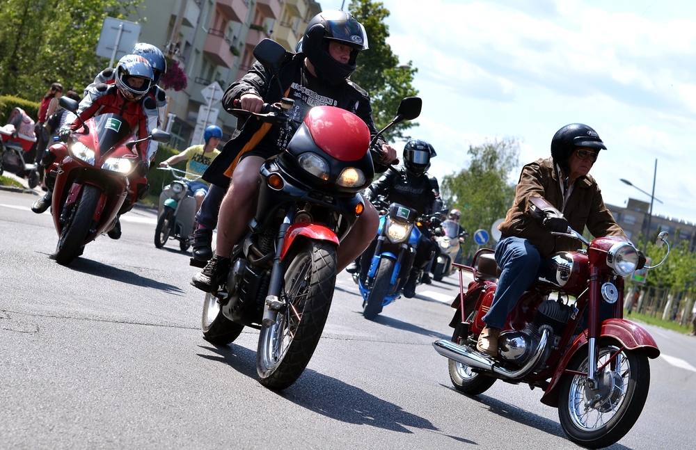 Motoare turate pentru siguranță. Sute de motocicliști au defilat în Cluj-Napoca în cadrul campaniei „Atenție la motocicliști”   |Foto: Depositphotos.com