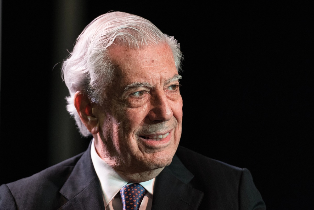 S-a stins din viață Mario Vargas Llosa