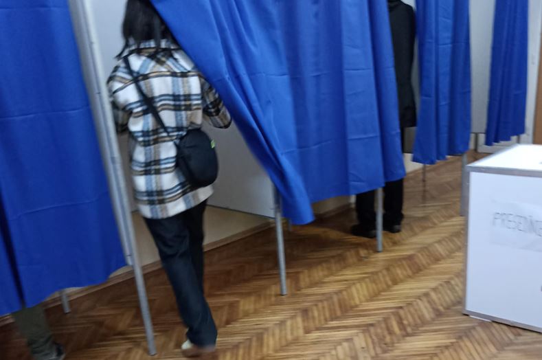 Rezultate finale BEC la alegerile prezidențiale 2025: Nicușor Dan - 53
