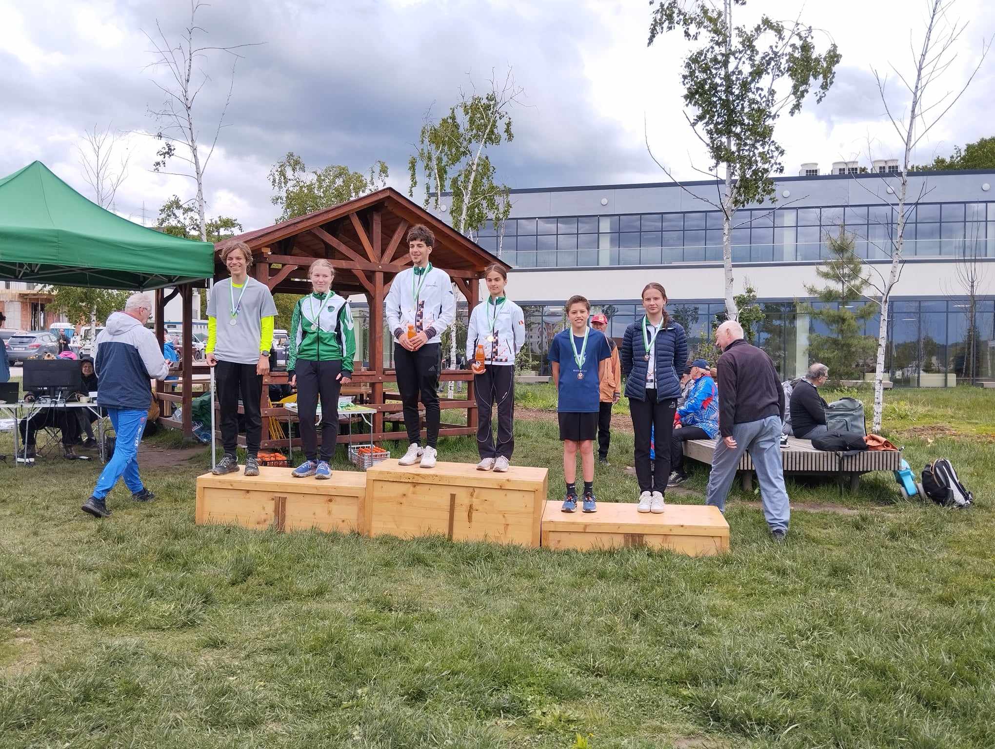 Podiumul câștigătorilor la cat. M16 și F16 la Transilvania Open - ediția 24 / Foto: Iuliana Nagy - monitorulcj.ro
