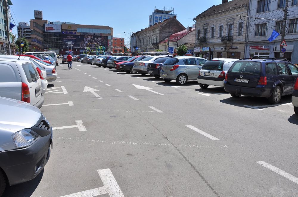 Parcarea din piața Mihai Viteazul