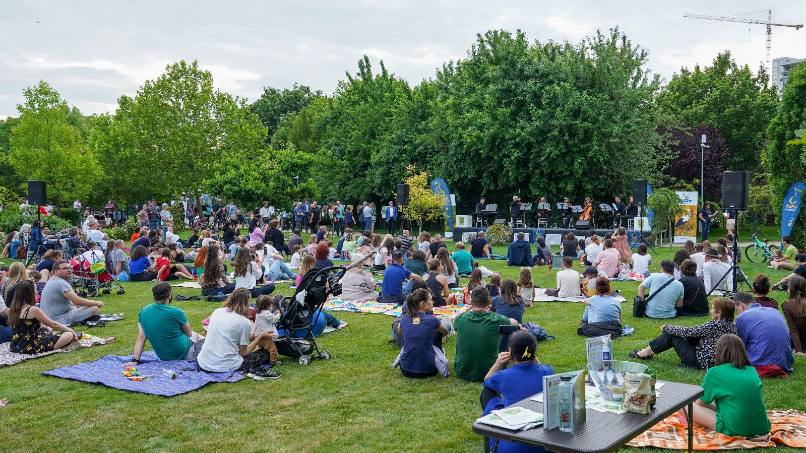 Noaptea Privighetorilor 2025 revine la Cluj. Ateliere și concerte