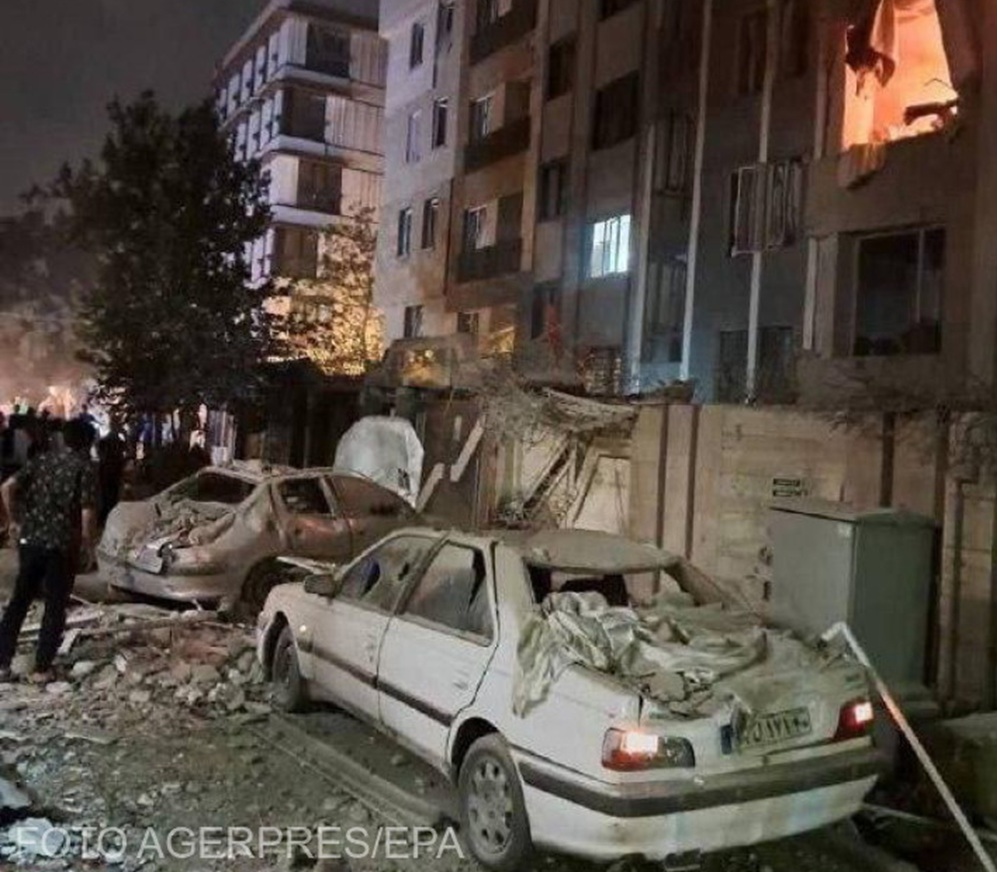 Israelul a ucis șefii armatei iraniene și a bombardat instalații nucleare de la Natanz și Teheran. Foto: Clădire în flăcări la Teheran