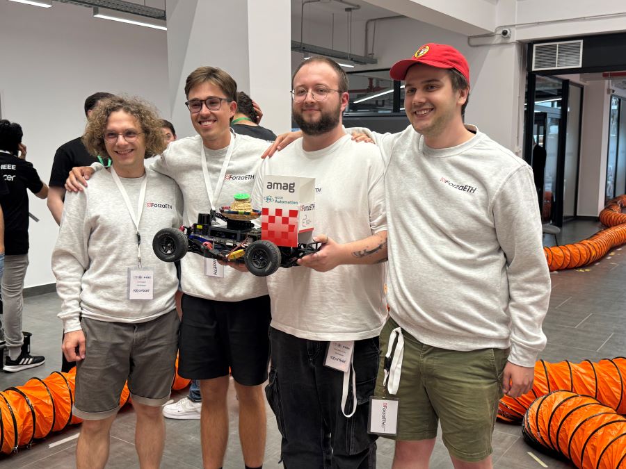 Echipa castigatoare Roborace