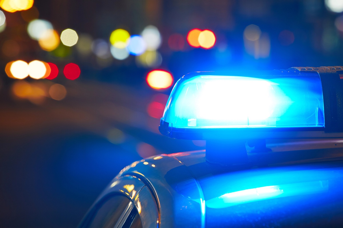 Un bărbat de 50 de ani a fost resuscitat după ce a căzut cu scuterul într-o vale la Cuzdrioara. Foto: Depositphotos.com