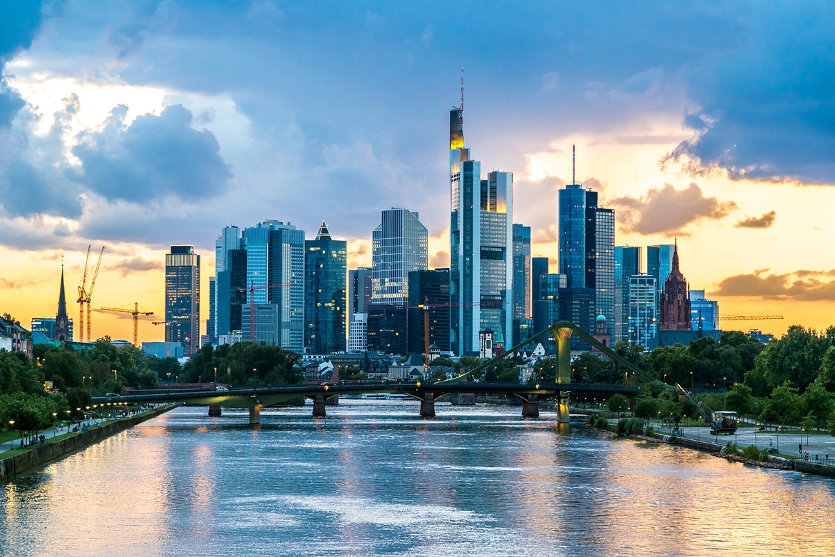 Investitorii se îndreaptă masiv către Europa cu 100 miliarde de dolari