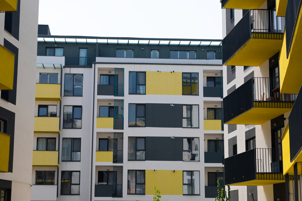 Prețurile locuințelor continuă să crească în UE. România