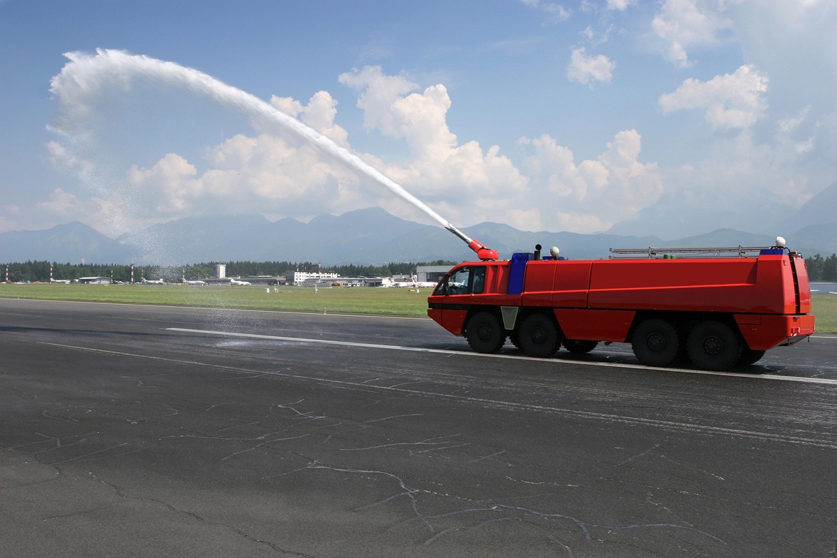 Aeroportul din Marsilia a fost închis marți din cauza unui incendiu de vegetație . Foto: Depositphotos.com