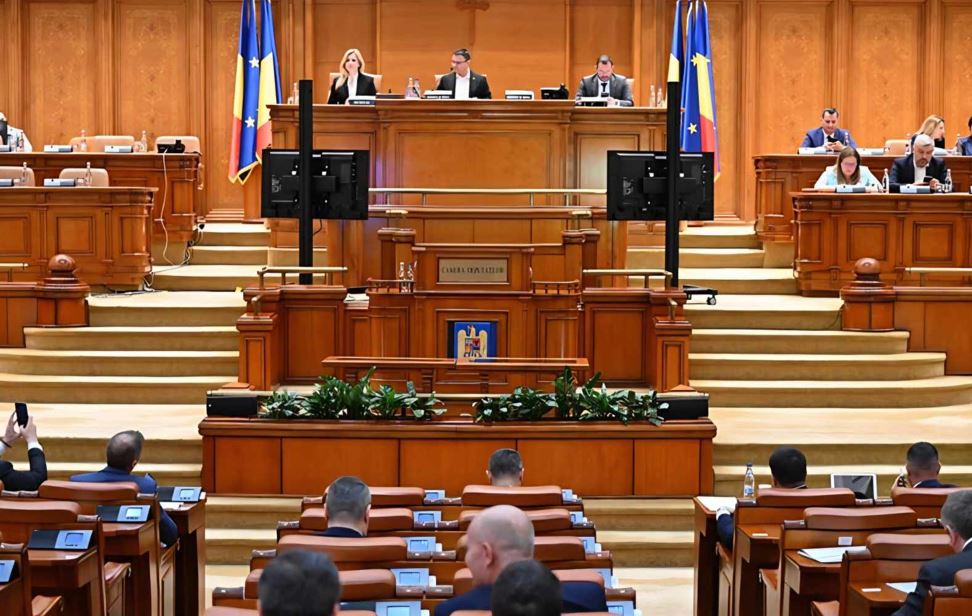 Parlamentarii AUR au depus moțiunea de cenzură împotriva Guvernului Bolojan |Foto: cdep.ro