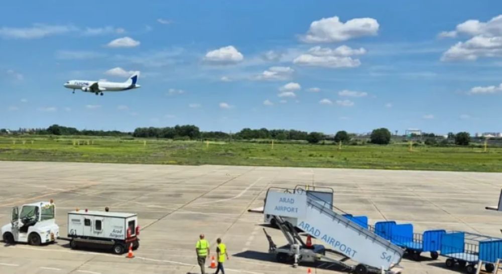 Zeci de pasageri lunar la Aeroportul Arad