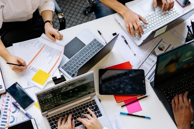 Sprijin pentru zeci de tineri din sistemul de protecție specială: proiecte de 1