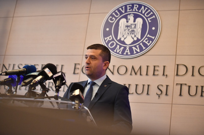 Incendiu devastator la Fabrica de arme din Cugir. Radu Miruță