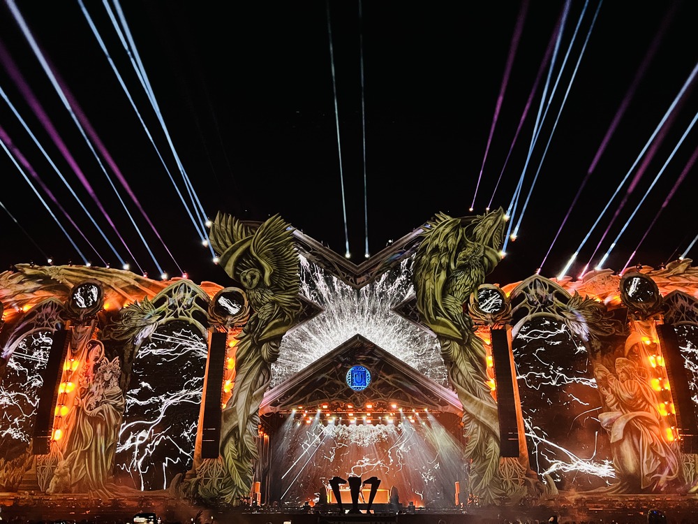 Main stage-ul UNTOLD X s-a transformat în timpul show-ului ANYMA | Foto: Sergiu Tămaș