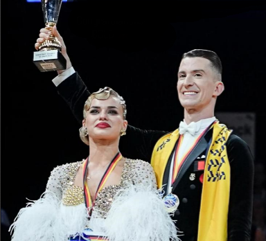 România scrie istorie la Stuttgart: Rareș Cojoc și Andreea Matei câștigă German Open Championships  | Foto: Federația de Dans Sportiv- Facebook