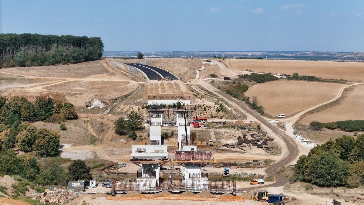 Secțiunea Suplacu de Barcău - Chiribiș ar putea fi dată în circulație la peste 20 de ani de la prima „lopată” | Foto: Facebook