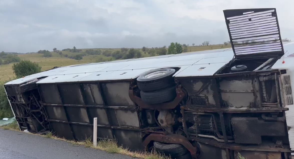 Autocar cu zeci de pasageri