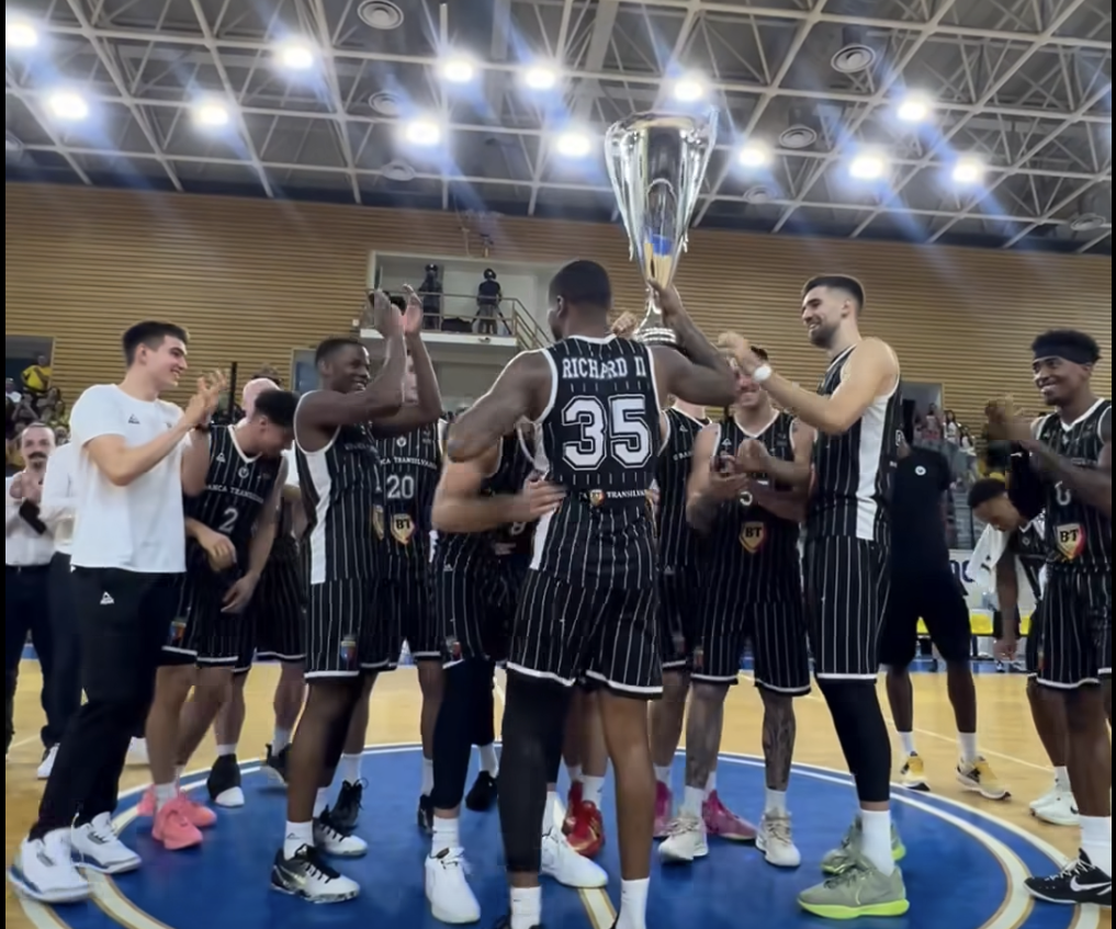 U-BT Cluj a câștigat cea de-a cincea Supercupă a României la baschet | Foto: Facebook