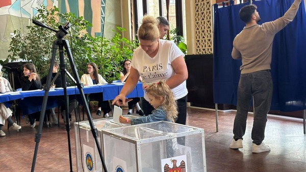 Secțiile de votare din Republica Moldova s-au închis