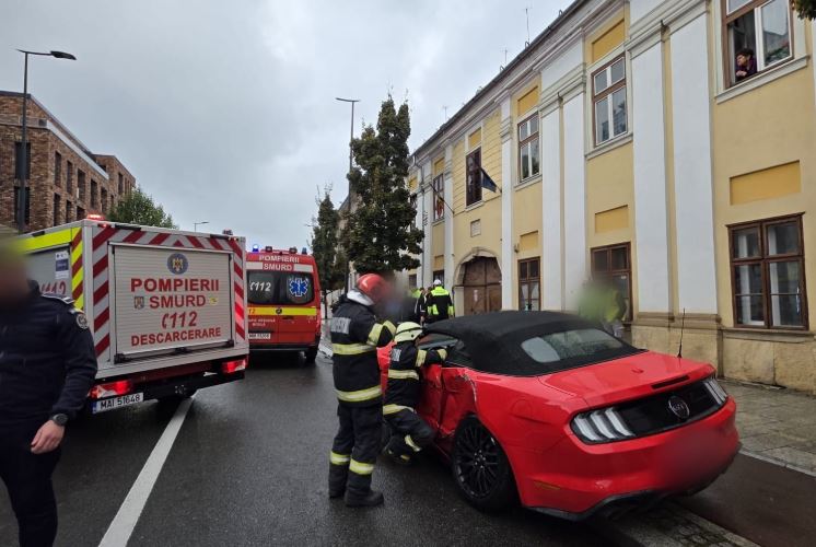 Accident rutier grav în centrul Clujului: copil de 12 ani