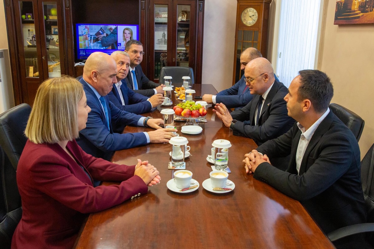 Prim-ministrul Ilie Bolojan și primarul municipiului Cluj-Napoca