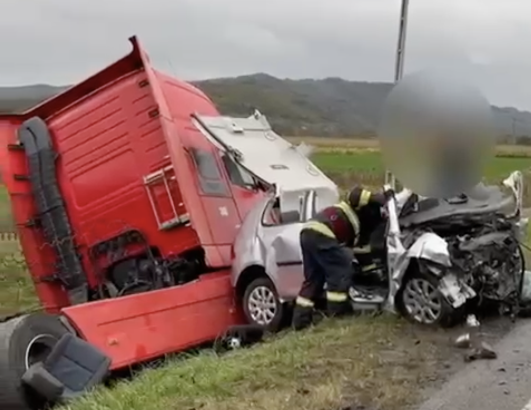 Doi oameni și-au pierdut viața