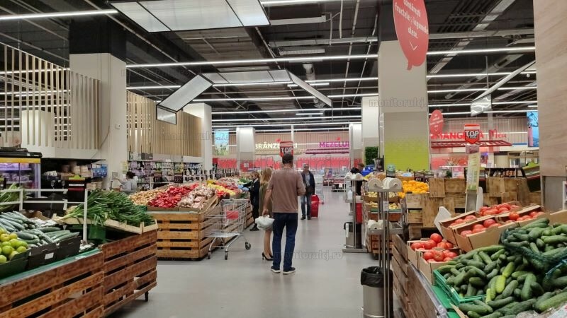 Oamenii s-au înghesuit în iulie să cumpere mai mult înainte de creșterea TVA | Foto: monitorulcj.ro