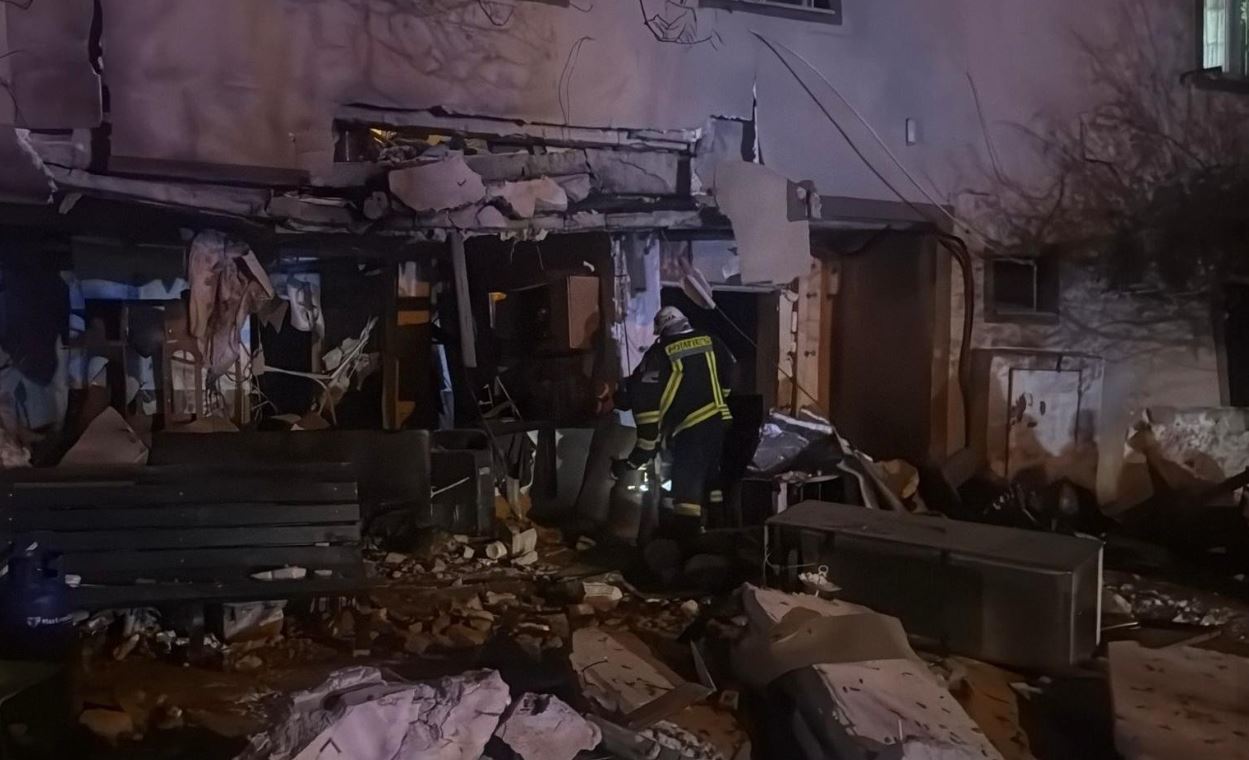 Explozie într-un bloc din Buftea: imobilul prezintă risc de prăbușire. Mai multe victime au fost identificate.|Foto: ISU București - Ilfov - Facebook