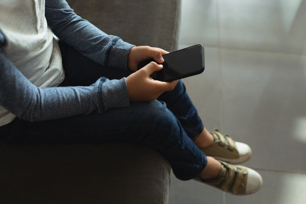 Parlamentul European solicită o vârstă minimă de 16 ani pentru acces la rețelele de socializare | Foto: depositphotos.com