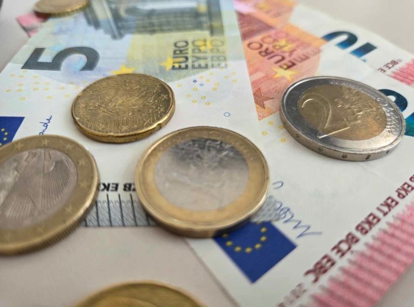 Din cauza politicilor fiscale din ultimii ani