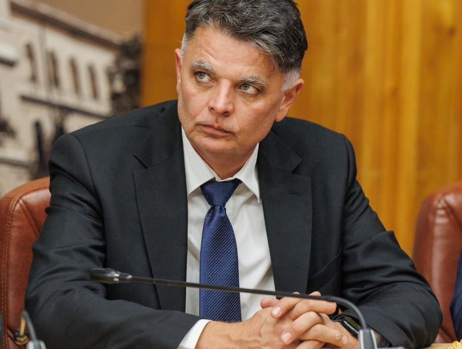 Poșta Română nu poate fi lăsată pe mâna oricui. Florin Gliga: „Companiile cu rol strategic trebuie să aibă o componentă majoritară a statului”.|Foto: Florin Gliga - Facebook