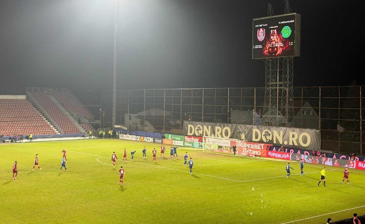 CFR Cluj a evoluat pe teren propriu contra Metaloglobus / Foto: Sergiu CRĂCIUN / monitorulcj.ro