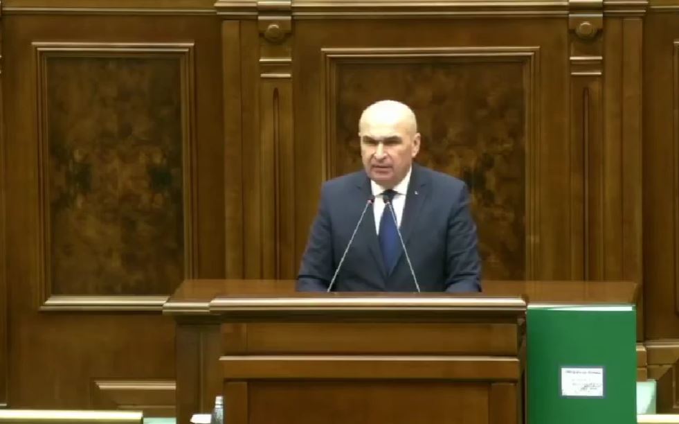 Bolojan: „Calitatea pregătirii în universități trebuie să crească