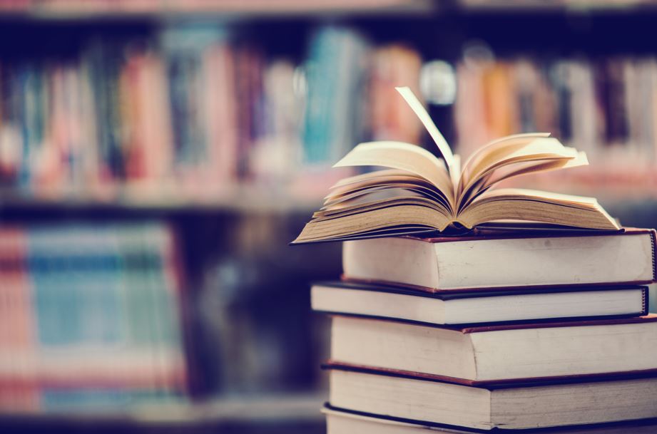O bibliotecă publică în Florești. Părinții de la Liceul „Dumitru Tăuțan” cer includerea proiectului în bugetul local pe 2026.|Foto: freepik.com