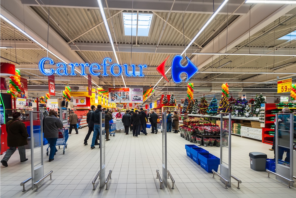 Carrefour România va fi cumpărat cu peste 820 mil. euro de către cei mai bogați frați din țară | Foto: DepositPhotos.com / Fotografie ilustrativă
