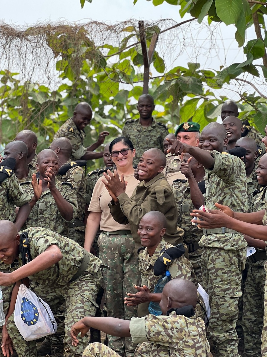Clujeancă Monica Lămășanu poartă un loc special în inima africanilor | Foto: Facebook