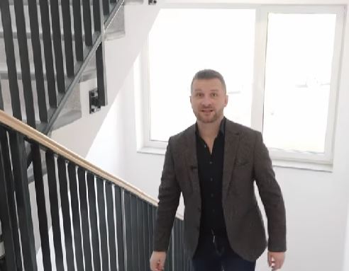 Cum arată spațiul modernizat de la Liceul „Dumitru Tăuțan” din Florești: 9 săli de clase noi și un ecosistem verde în interior. Bogdan Pivariu: „Lucrările vor continua”.|Foto: Bogdan Pivariu - Facebook