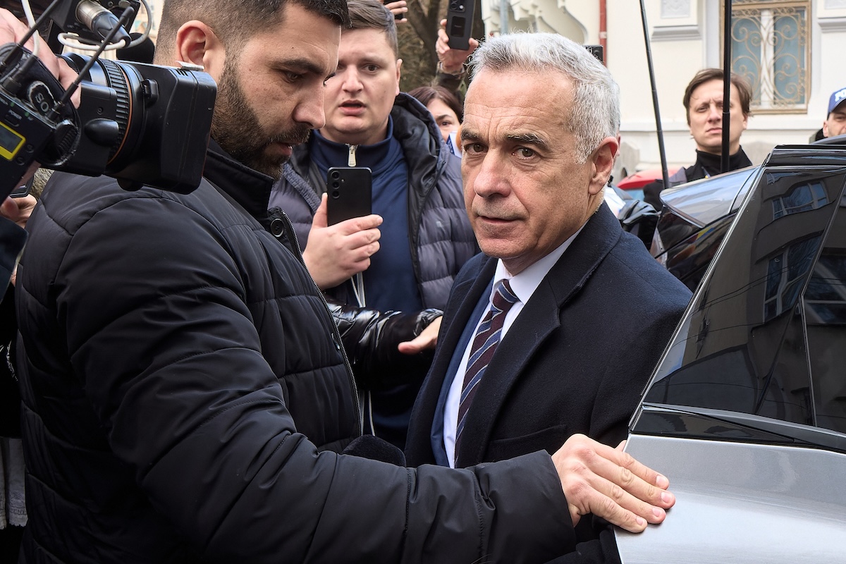 Călin Georgescu poate să iasă din țară | Foto: DepositPhotos.com