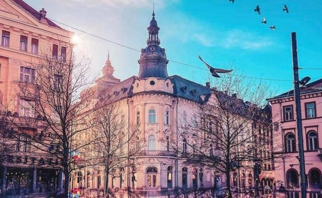 Clădirea fostului Hotel Continental din centrul Clujului