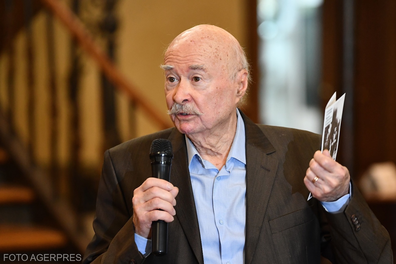 Tudor Gheorghe la vernisajul expoziției temporare „Infinitatea cuvintelor. Ileana și Romulus Vulpescu”