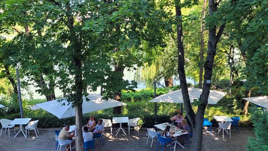 Terasa restaurant Cluj Lake View Univers T