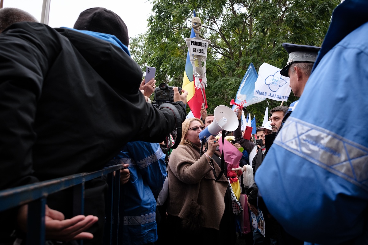 S.O.S România deschide frontul spre Cotroceni. Diana Șoșoacă vrea suspendarea președintelui Nicușor Dan | Foto: Inquam Photos / Alexandru Nechez